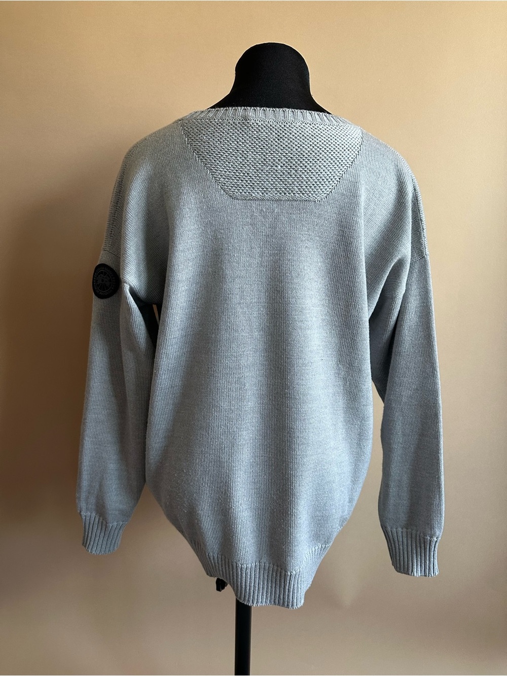 Canada Goose 100% Wool Sweater Size SM Gray Knit Long Sleeve Pullover - Picture 3 of 11